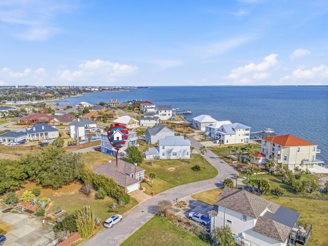 46 Bayshore Drive, Pensacola, FL 32507