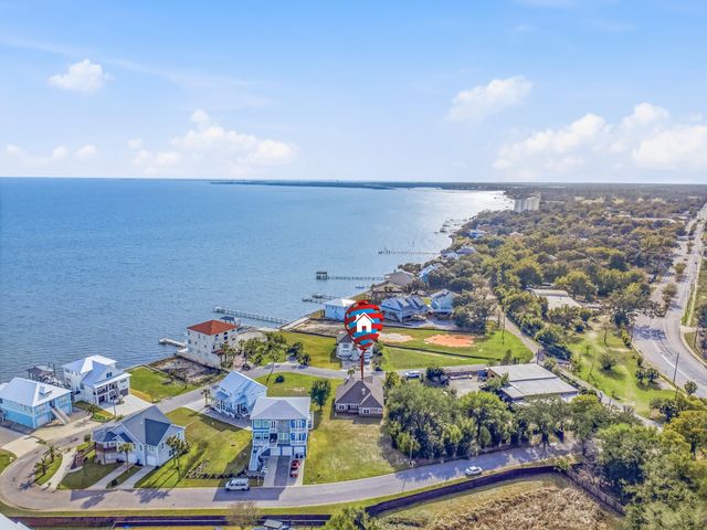 46 Bayshore Drive, Pensacola, FL 32507