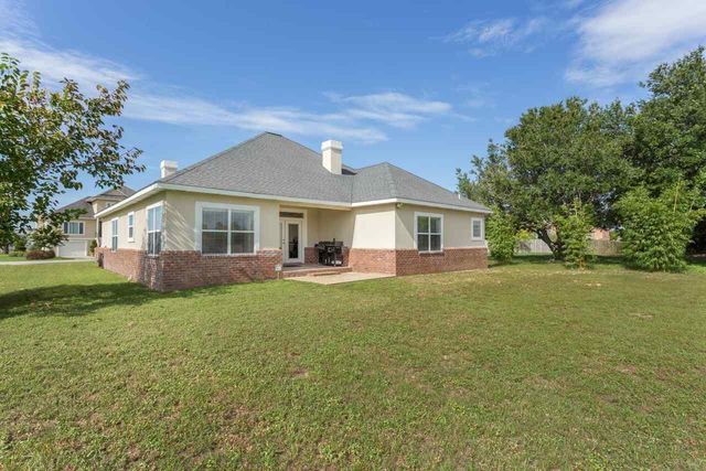 46 Bayshore Drive, Pensacola, FL 32507