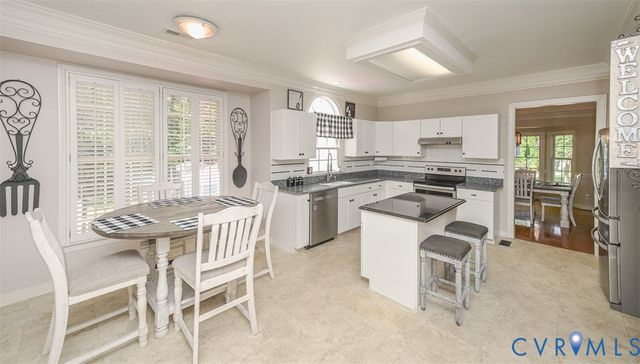 9047 Laurel Branch Cir, Mechanicsville, VA 23116