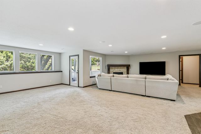 1662 S Logan Pass, Andover, KS 67002