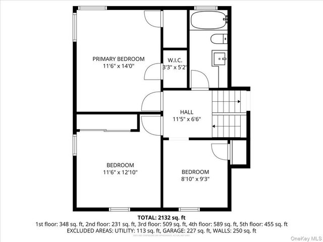 24 Roxbury Avenue, Plainview, NY 11803