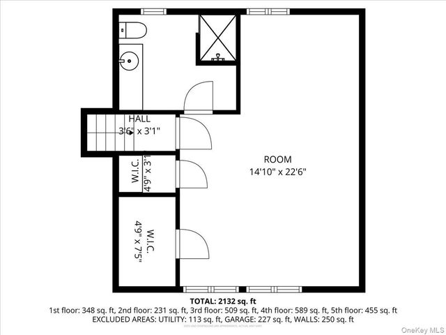 24 Roxbury Avenue, Plainview, NY 11803