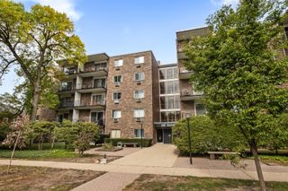 250 Ridge Avenue 2J, Evanston, IL 60202