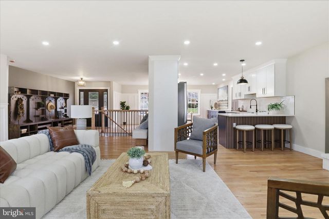 6112 REDWOOD LN, Alexandria, VA 22310