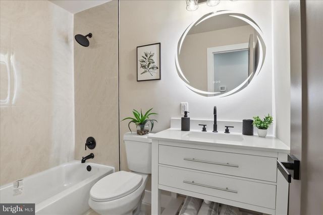 6112 REDWOOD LN, Alexandria, VA 22310