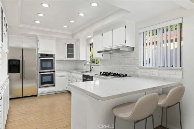 1048 E Comstock Avenue, Glendora, CA 91741