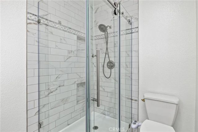 1048 E Comstock Avenue, Glendora, CA 91741