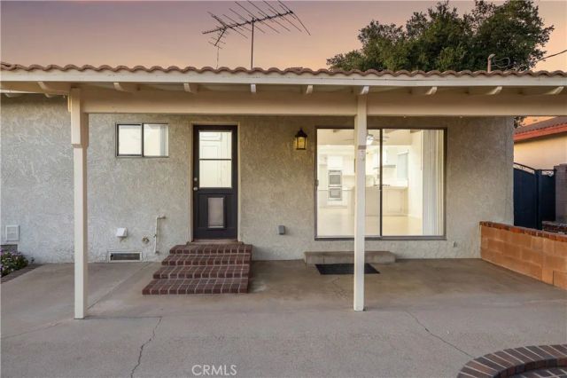 1048 E Comstock Avenue, Glendora, CA 91741