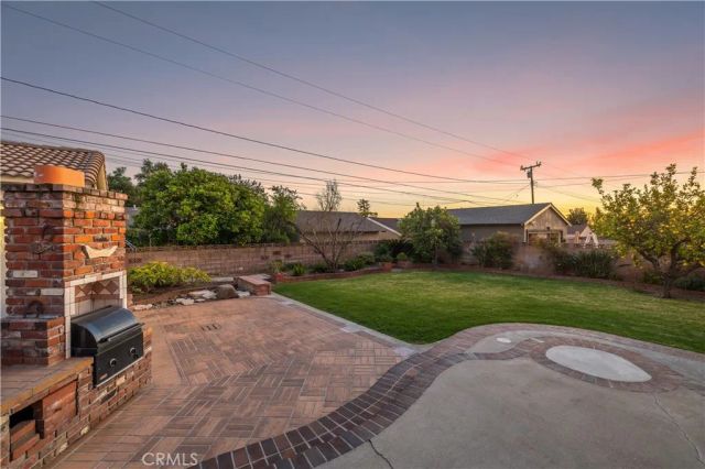 1048 E Comstock Avenue, Glendora, CA 91741