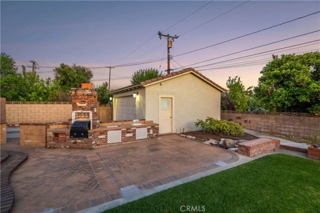 1048 E Comstock Avenue, Glendora, CA 91741