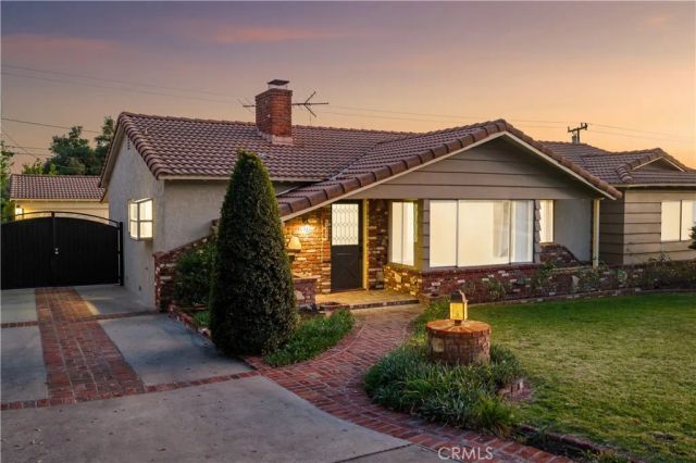 1048 E Comstock Avenue, Glendora, CA 91741