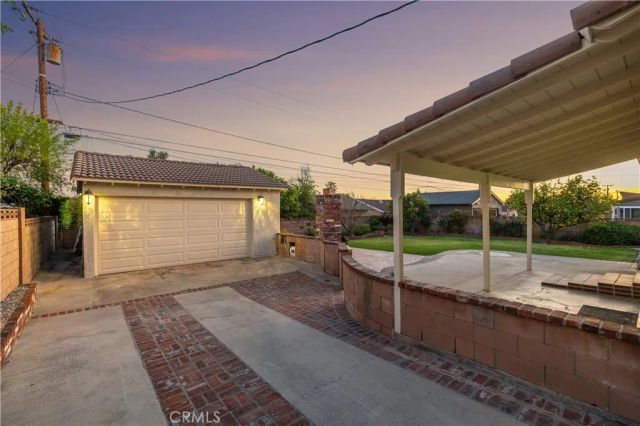 1048 E Comstock Avenue, Glendora, CA 91741