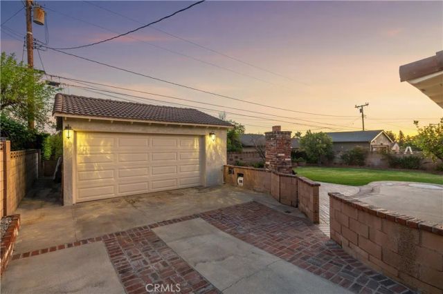 1048 E Comstock Avenue, Glendora, CA 91741