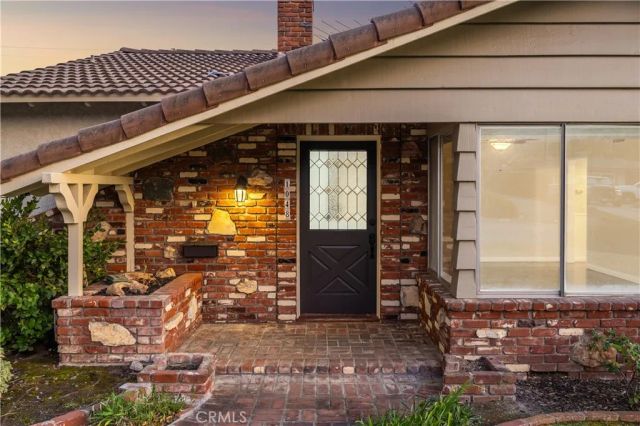 1048 E Comstock Avenue, Glendora, CA 91741