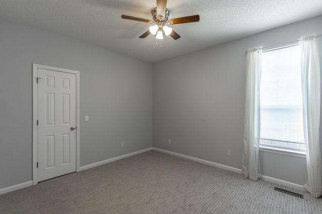 1615 Gunston Hall Road, Hixson, TN 37343