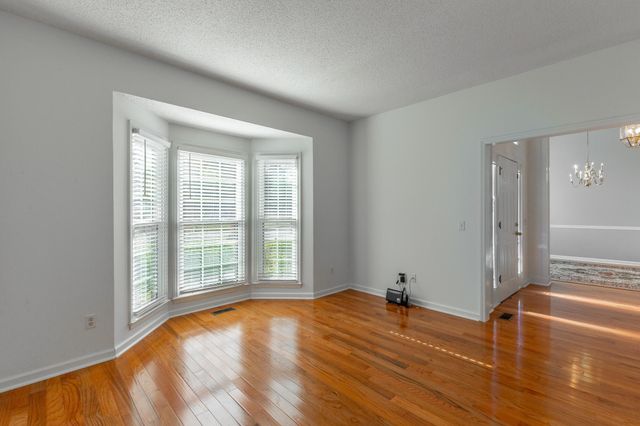 1615 Gunston Hall Road, Hixson, TN 37343