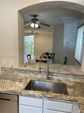 2847 S Evergreen Cir 2847, Boynton Beach, FL 33426