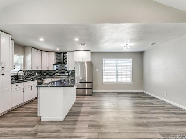 12211 Ecksminster, San Antonio, TX 78216