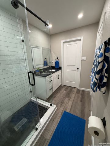 12211 Ecksminster, San Antonio, TX 78216