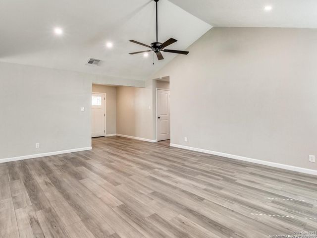 12211 Ecksminster, San Antonio, TX 78216