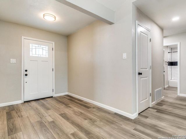 12211 Ecksminster, San Antonio, TX 78216