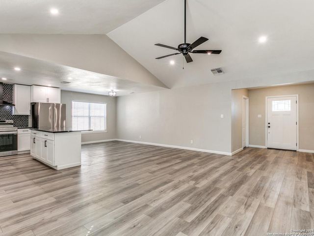 12211 Ecksminster, San Antonio, TX 78216