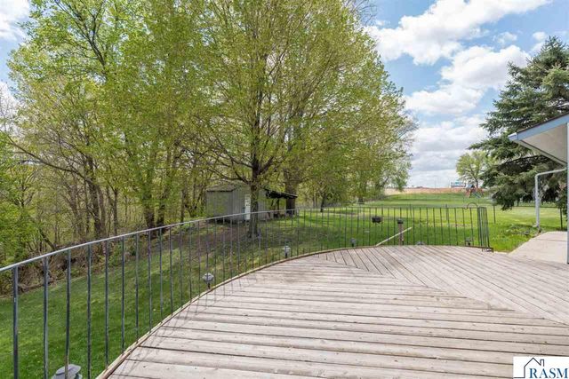 1925 Howard Drive, North Mankato, MN 56003