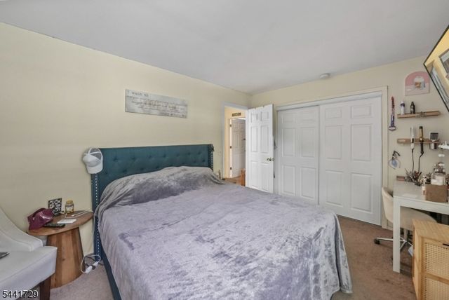 18 Fisher Ave, Bound Brook Boro, NJ 08805
