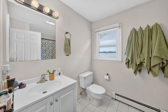 18 Fisher Ave, Bound Brook Boro, NJ 08805