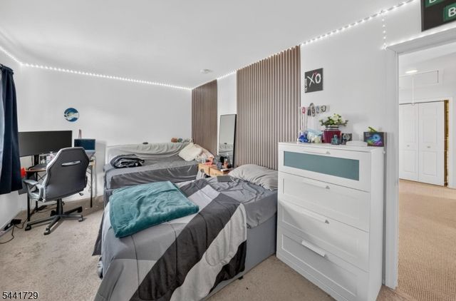 18 Fisher Ave, Bound Brook Boro, NJ 08805