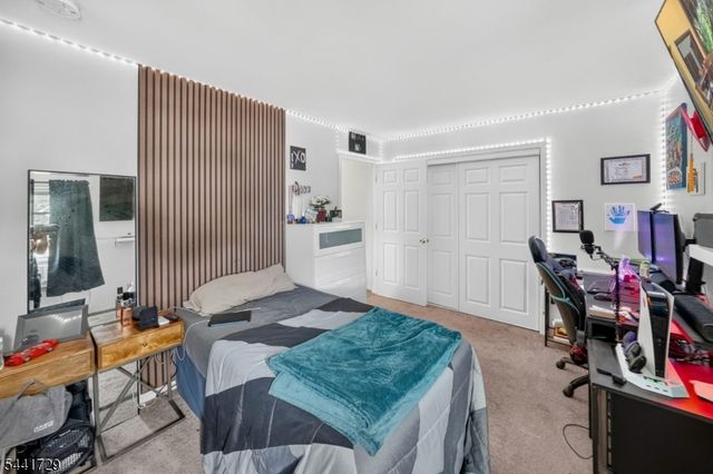 18 Fisher Ave, Bound Brook Boro, NJ 08805