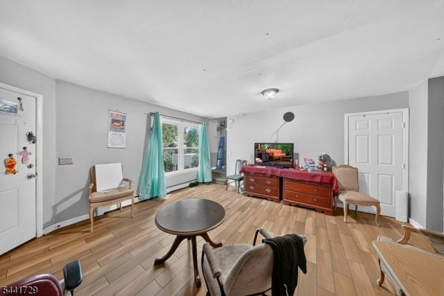18 Fisher Ave, Bound Brook Boro, NJ 08805