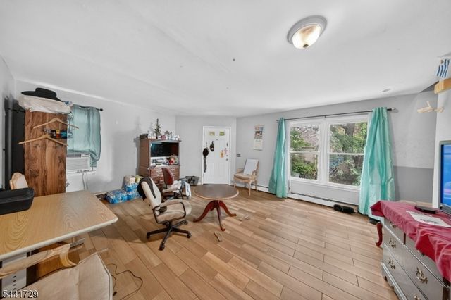 18 Fisher Ave, Bound Brook Boro, NJ 08805