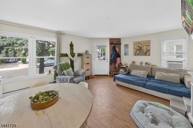 18 Fisher Ave, Bound Brook Boro, NJ 08805