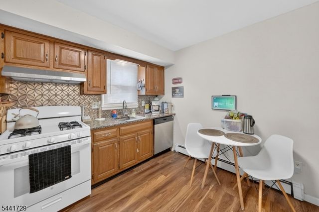 18 Fisher Ave, Bound Brook Boro, NJ 08805