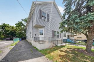 18 Fisher Ave, Bound Brook Boro, NJ 08805