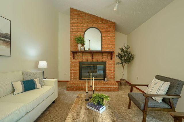 1915 Sitterley Road NW, Canal Winchester, OH 43110