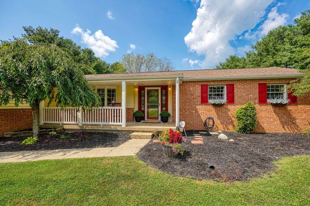 1915 Sitterley Road NW, Canal Winchester, OH 43110