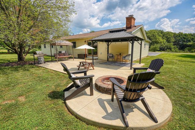 1915 Sitterley Road NW, Canal Winchester, OH 43110