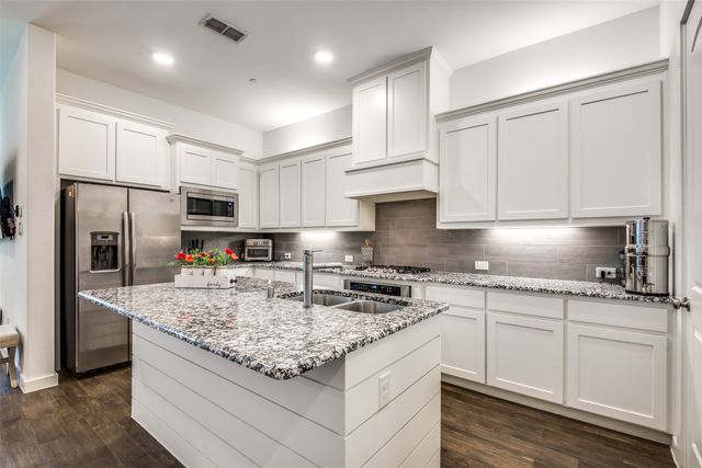7223 Switchgrass Road, Frisco, TX 75033