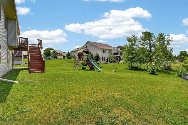 570 NE Badger Lane, Waukee, IA 50263