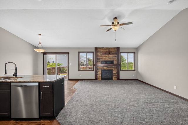 570 NE Badger Lane, Waukee, IA 50263