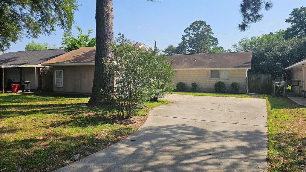 5118 Mauritz Drive, Houston, TX 77032