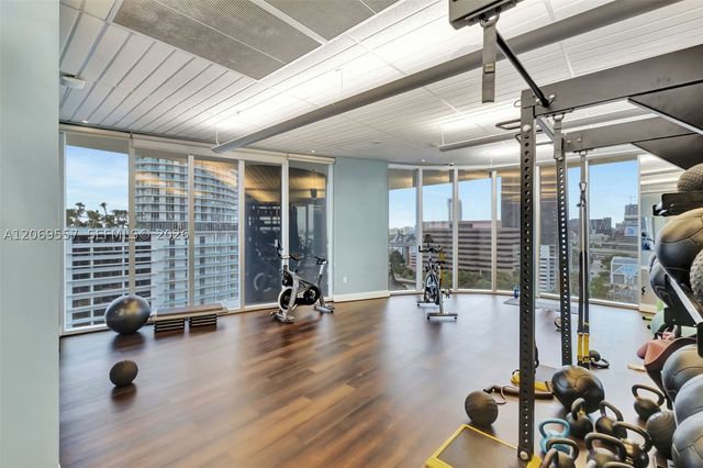185 SW 7th St 4100, Miami, FL 33130