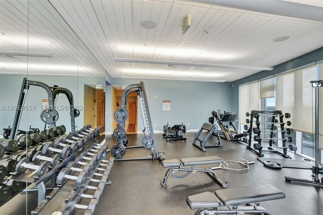 185 SW 7th St 4100, Miami, FL 33130