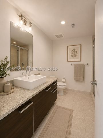 185 SW 7th St 4100, Miami, FL 33130