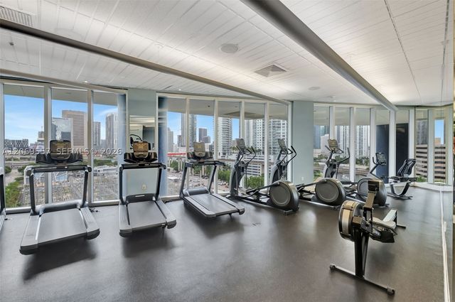 185 SW 7th St 4100, Miami, FL 33130