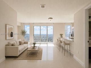 185 SW 7th St 4100, Miami, FL 33130