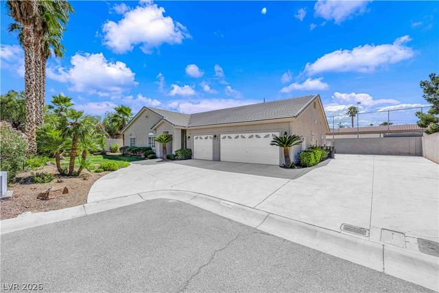 6003 Lone Creek Circle, Las Vegas, NV 89103